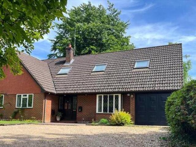 House for sale in Fole, Surrey
