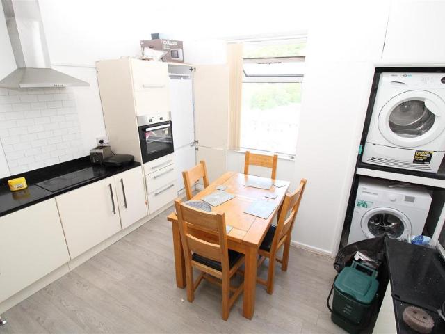 House for rent in Pontypridd, Wales
