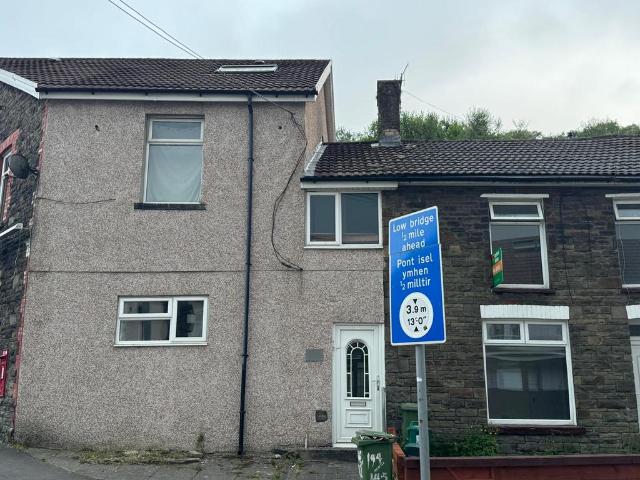 House for rent in Pontypridd, Wales