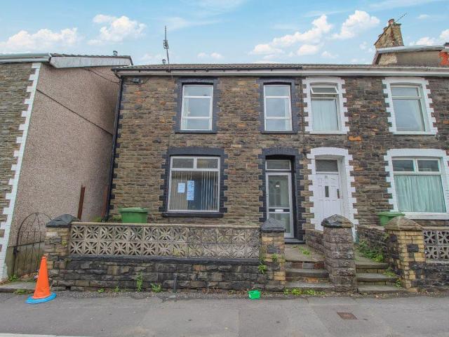 House for rent in Pontypridd, Wales