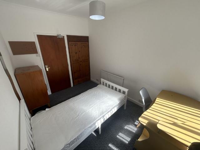 Room for rent in Pontypridd, Wales