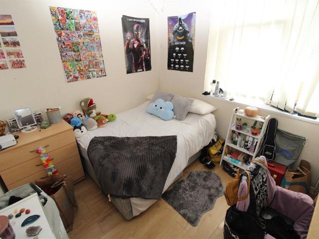 Room for rent in Pontypridd, Wales