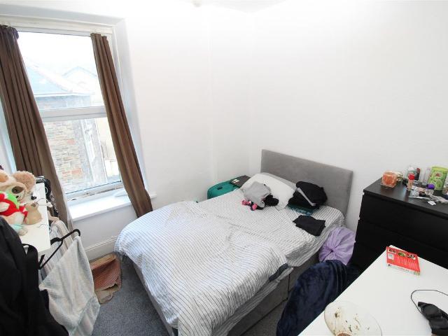 Room for rent in Pontypridd, Wales