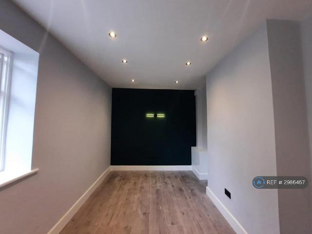 Apartment for rent in Upper Walthamstow, Greater London