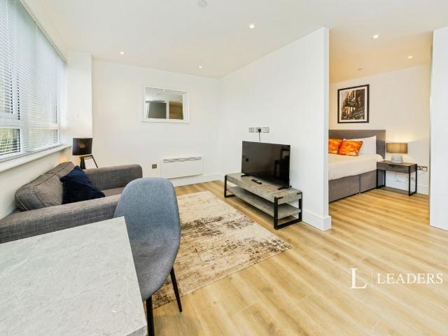 Studio for rent in Blackwell, Perryfields