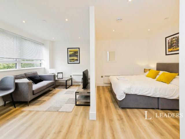 Studio for rent in Blackwell, Perryfields