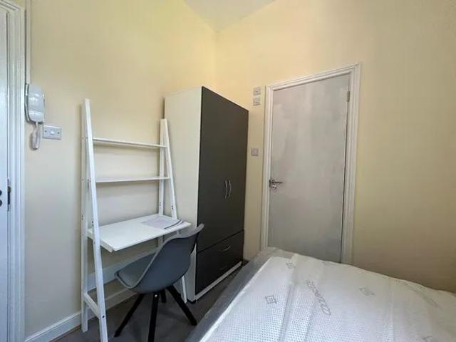 Studio for rent in Manor House, Greater London