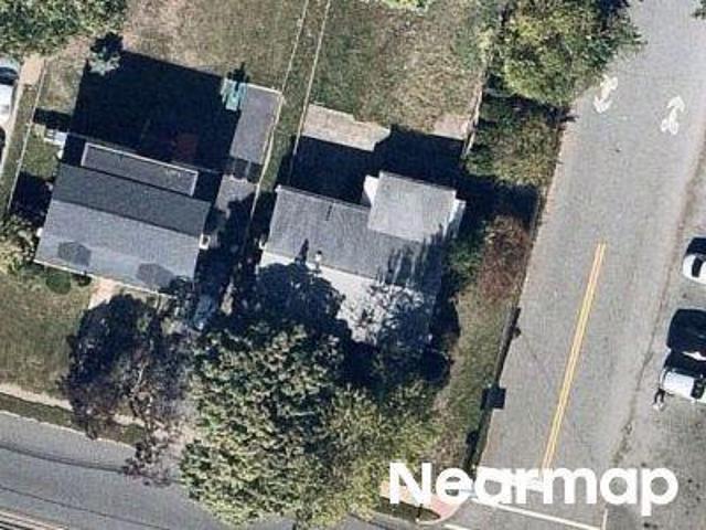 House for sale in Avenel, New Jersey