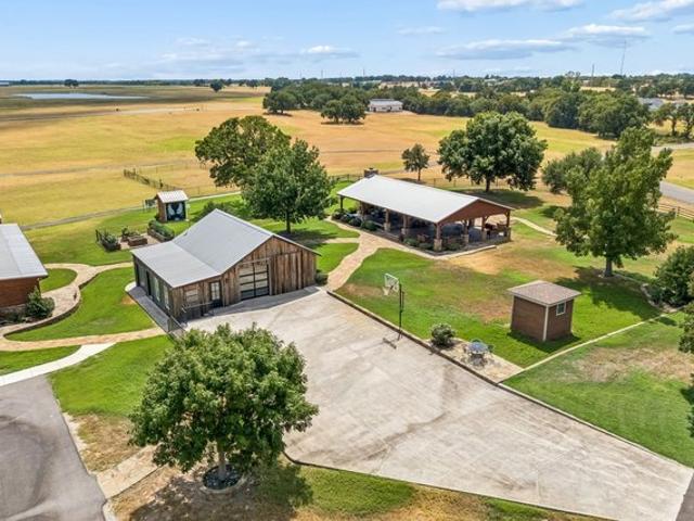 Land for sale in Bowie, Texas