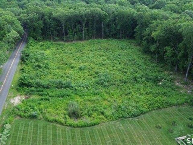 Land for sale in Woodbridge, Connecticut