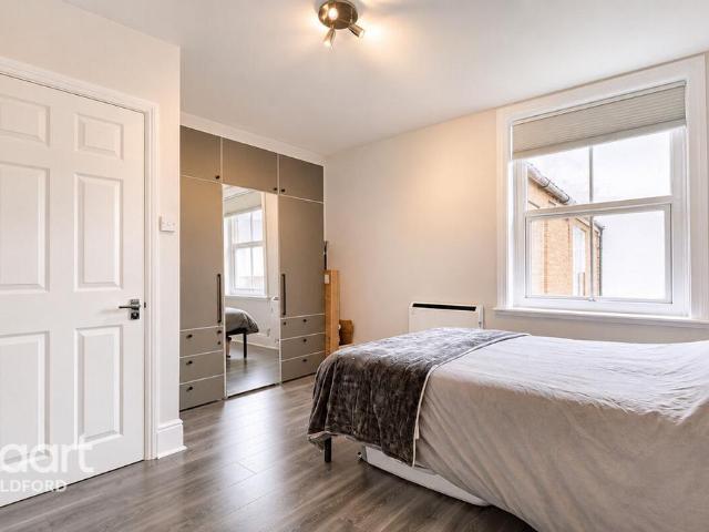 Apartment for rent in Guildford Park, Guildford