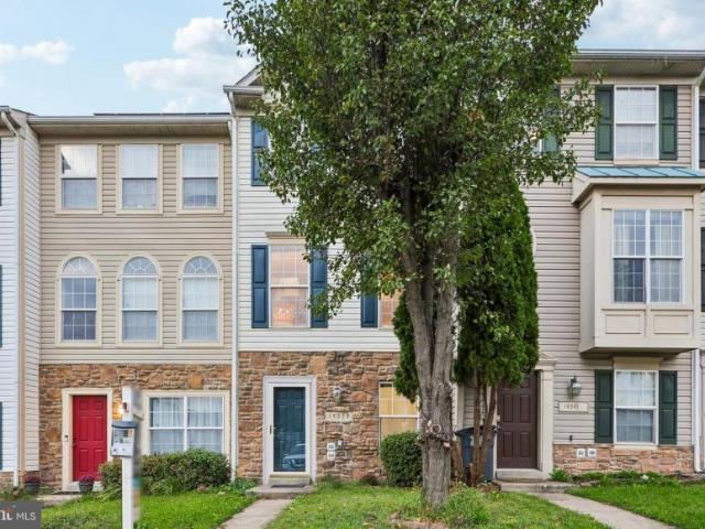 Townhouse for sale in Lakeside, Dale City