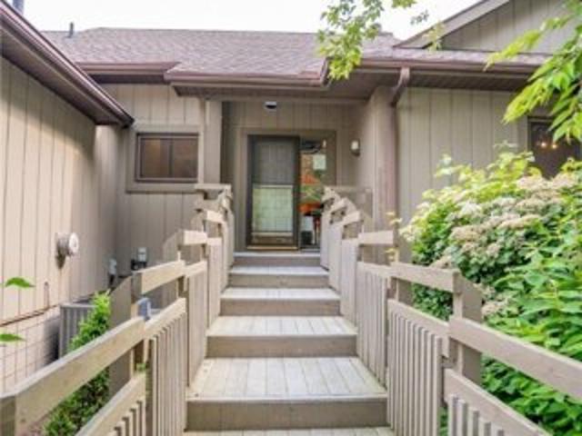 Condo for sale in Cuyahoga Falls