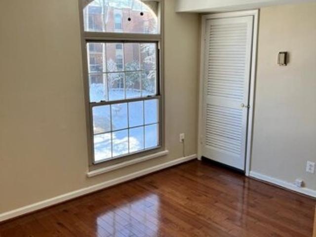 Condo for sale in Annandale