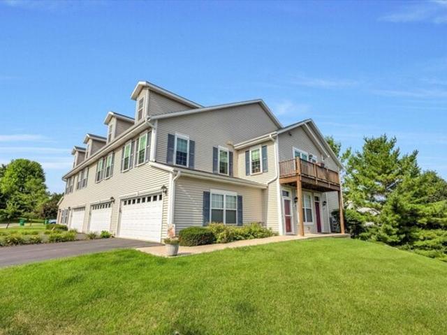 Condo for sale in Waukesha