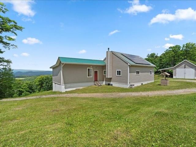 House for sale in Washington, Vermont