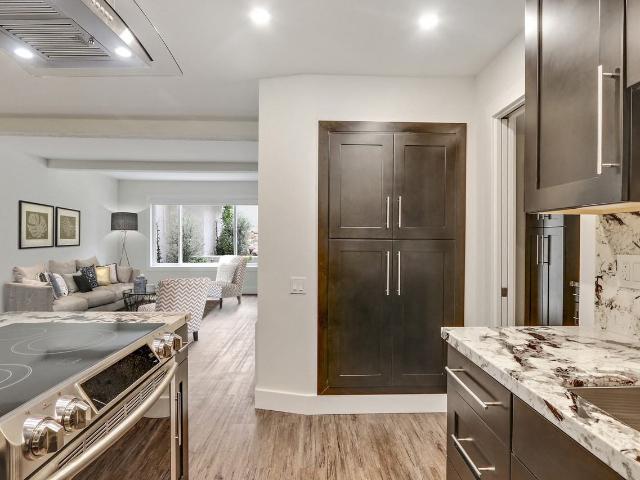 Apartment for rent in Canoga Park, California