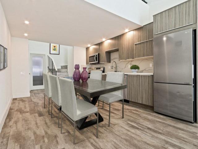 Apartment for rent in Canoga Park, California