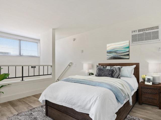 Apartment for rent in Canoga Park, California