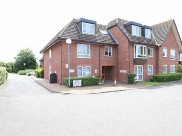 House for sale in Greater London