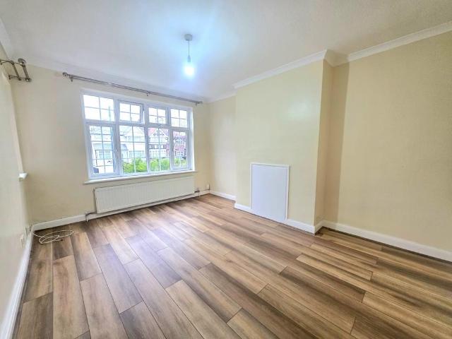 Apartment for rent in Preston, Greater London
