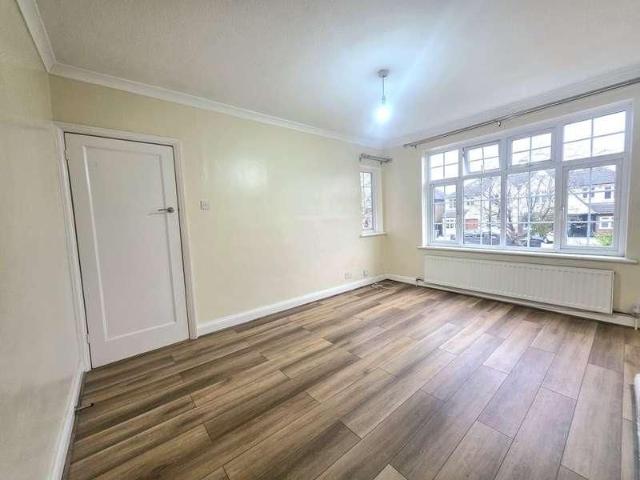 Apartment for rent in Preston, Greater London