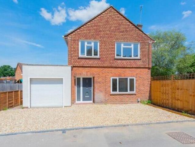 House for sale in The Crescent, Farnborough