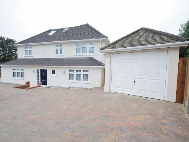 House for rent in London Borough of Barnet, Greater London