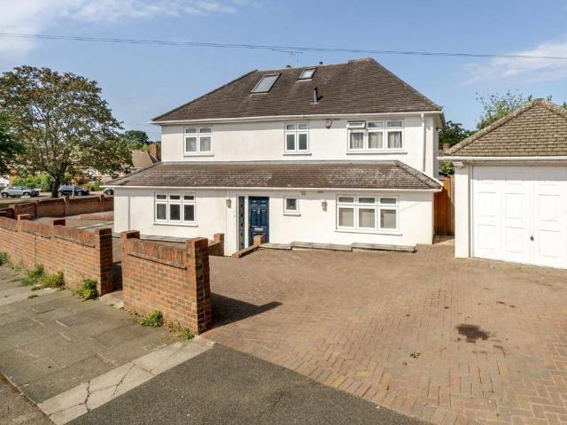 House for rent in Mill Hill, Greater London