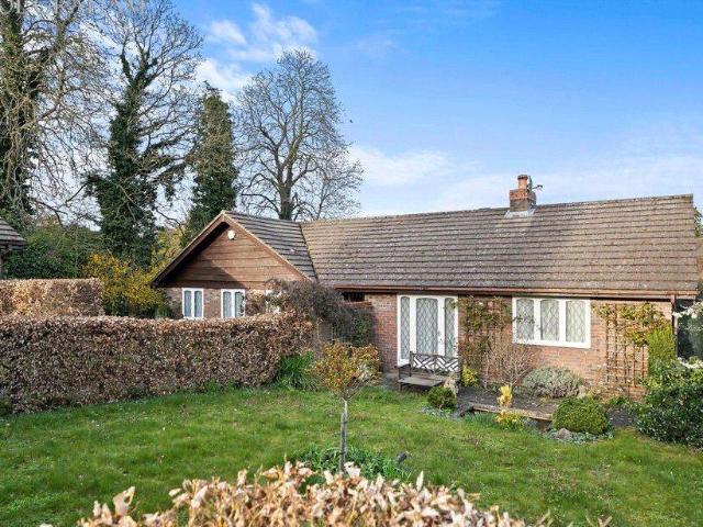 House for rent in Woodcote Green, Greater London