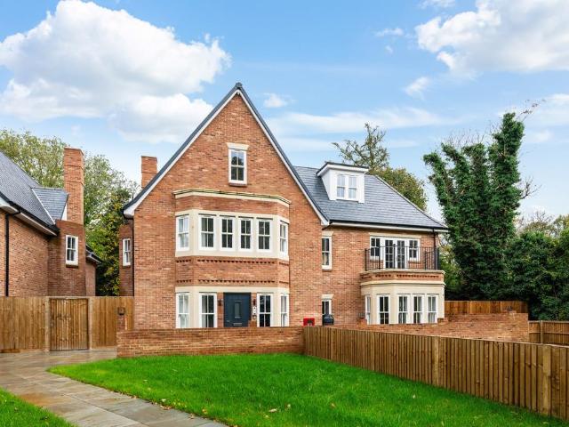 House for rent in London Borough of Croydon, Greater London
