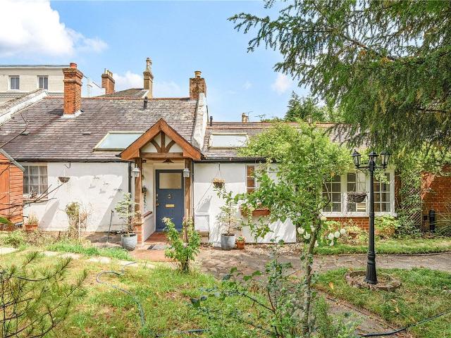 House for rent in Woodcote, Epsom