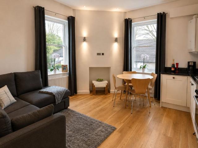 Apartment for rent in Woodcote, Epsom