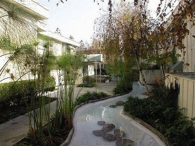 Apartment for rent in Downey, California