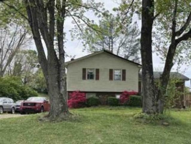 House for sale in Mount Airy, Surry County