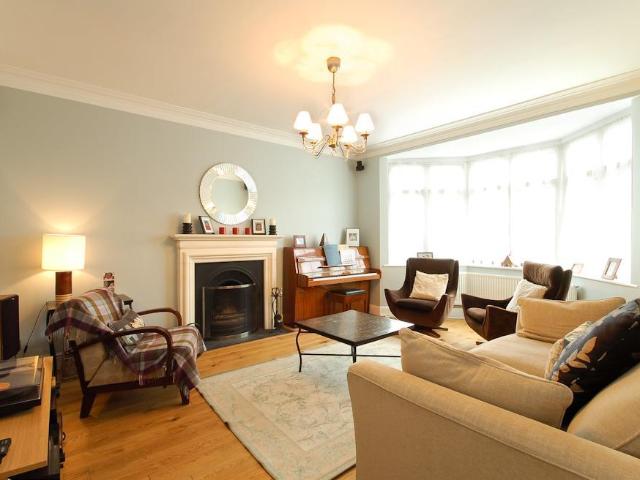House for rent in Mill Hill, Greater London