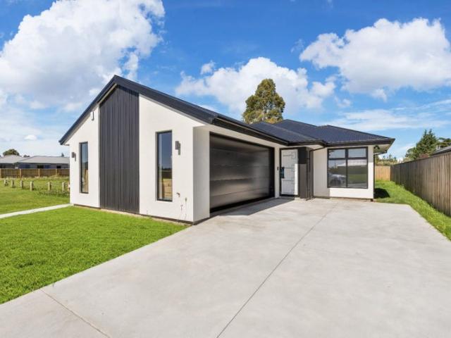 House for rent in Ravenswood, Woodend