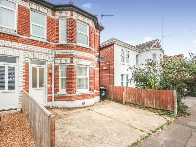 Apartment for rent in Talbot Village, Bournemouth