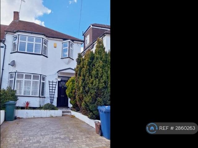 House for rent in High Barnet, Greater London