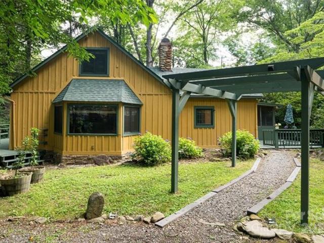 House for sale in Maggie Valley