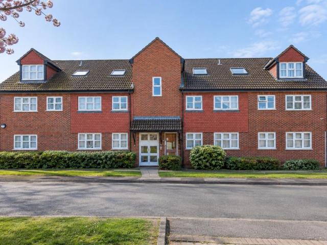 Apartment for rent in Ashtead, Mole Valley