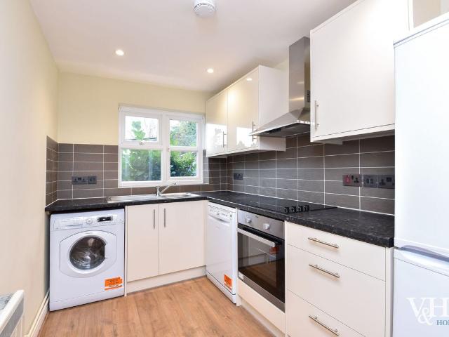 Apartment for rent in Ashtead, Mole Valley