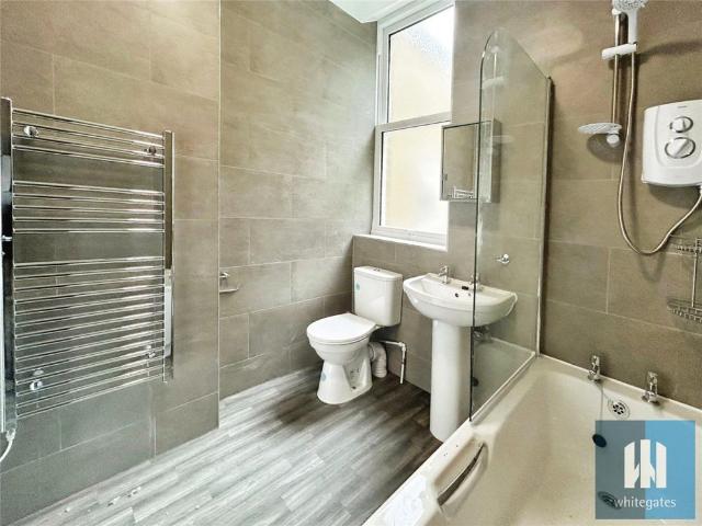 Apartment for rent in Netherton, West Yorkshire