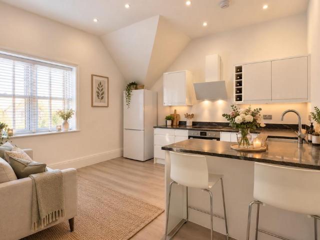 Apartment for rent in Ashtead, Mole Valley