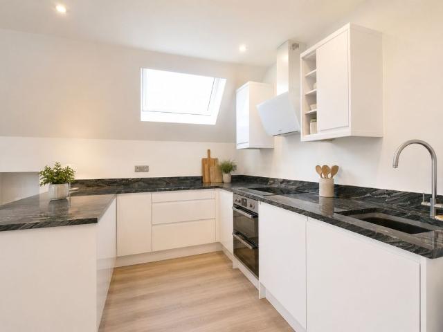 House for rent in Pachesham Park, Surrey