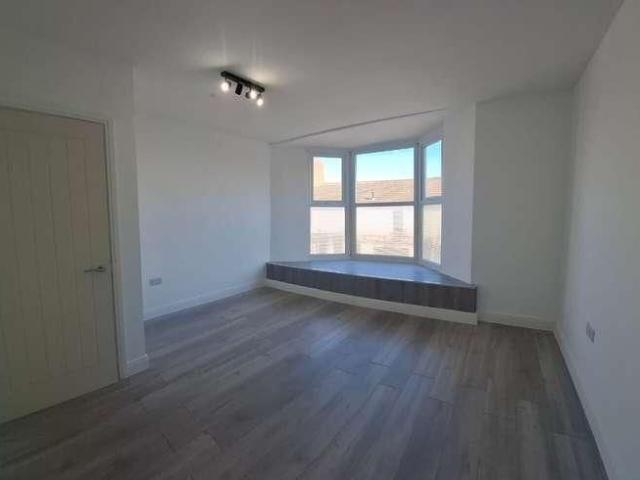 Apartment for rent in Cwmrhydyceirw, Swansea