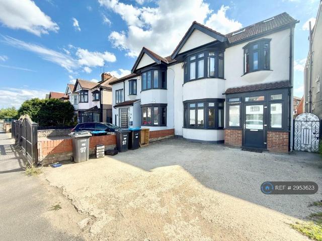 Apartment for rent in Gants Hill, Greater London