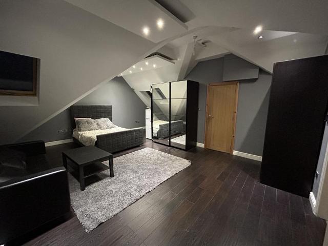 House for rent in Gants Hill, Greater London