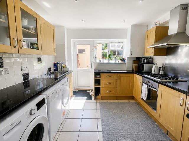 Apartment for rent in Woodford Bridge, Greater London