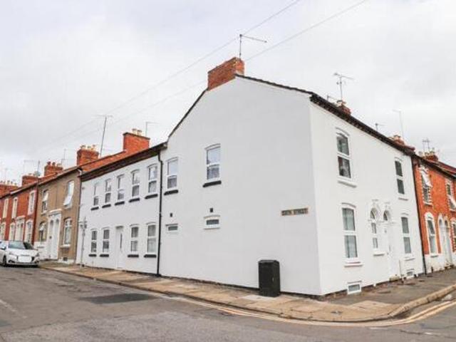 House for sale in Northampton, Northamptonshire